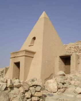 pyramid marking the tomb of Sennedjem.