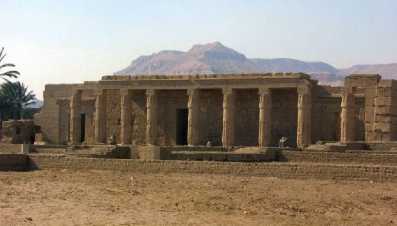 The front of this temple aligns with the hypostyle hall at Karnak.