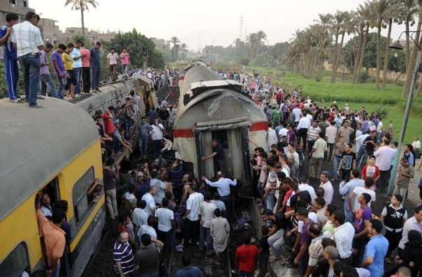 train crash Egypt photo 2