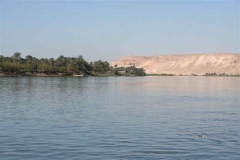 Crossing the Nile to Tell Al Armana