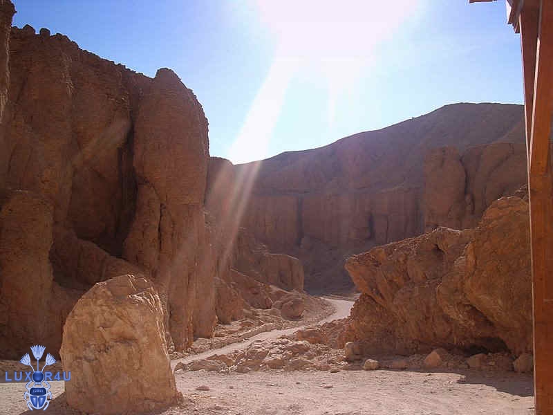 Nov 2007 - 5th - The magnificence and serenity of the Western Valley
