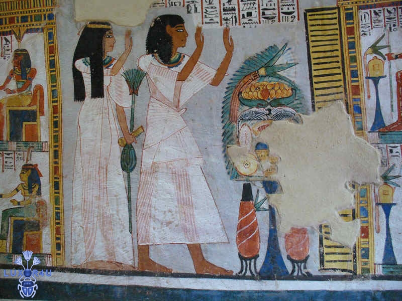 Tomb of Roy detail