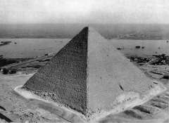 Old picture of Pyramid