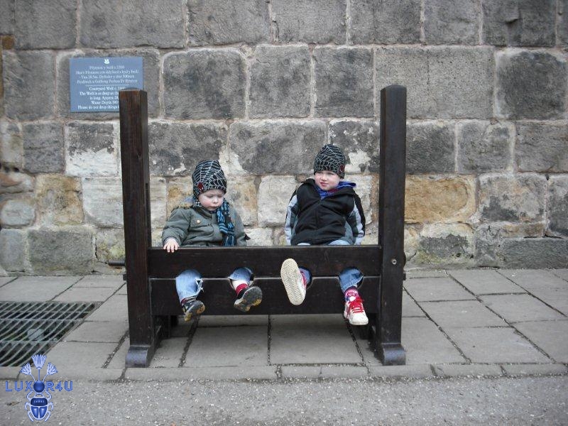 Keeping the kis out of trouble at Chirk castle
